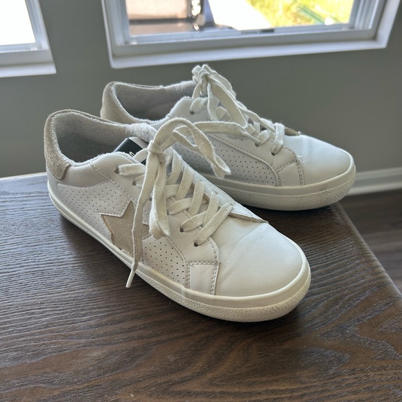 Steve Madden Starling Sneakers (size 6.5) - Picture 3 of 6